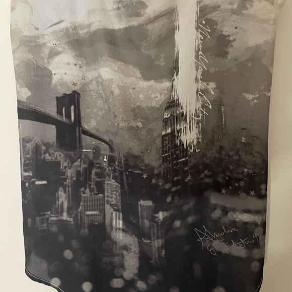 Abercrombie and Fitch Graphic Tunic T-Shirt - Picture 3 of 8